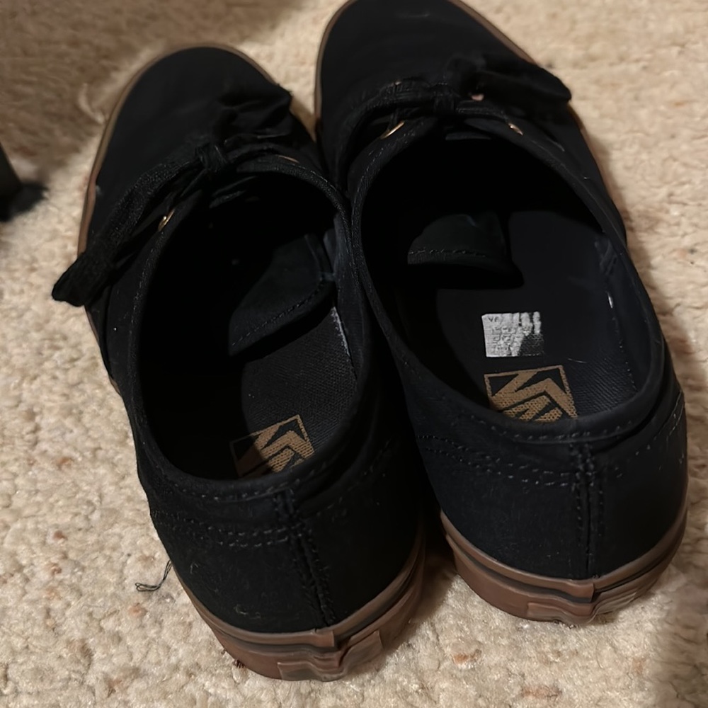 Vans - Picture 2 of 2